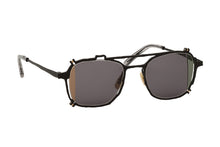 Load image into Gallery viewer, MM-0080 Sunglasses : broken Lens