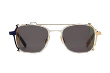 Load image into Gallery viewer, MM-0080 Sunglasses : broken Lens
